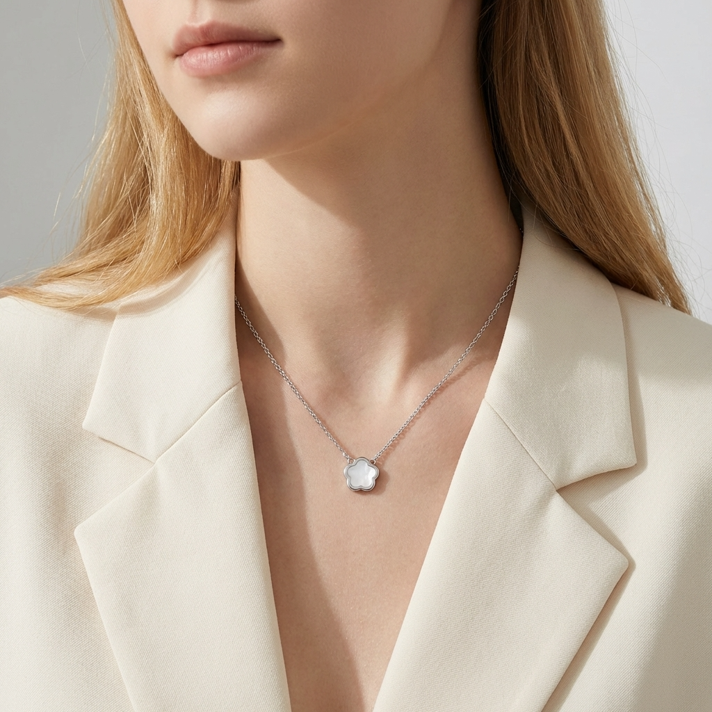 Amélie Clover Necklace
