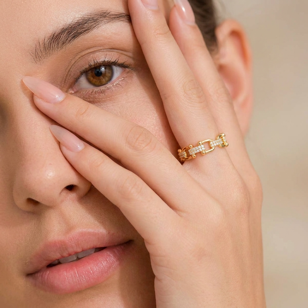 Elara Crystal Ring