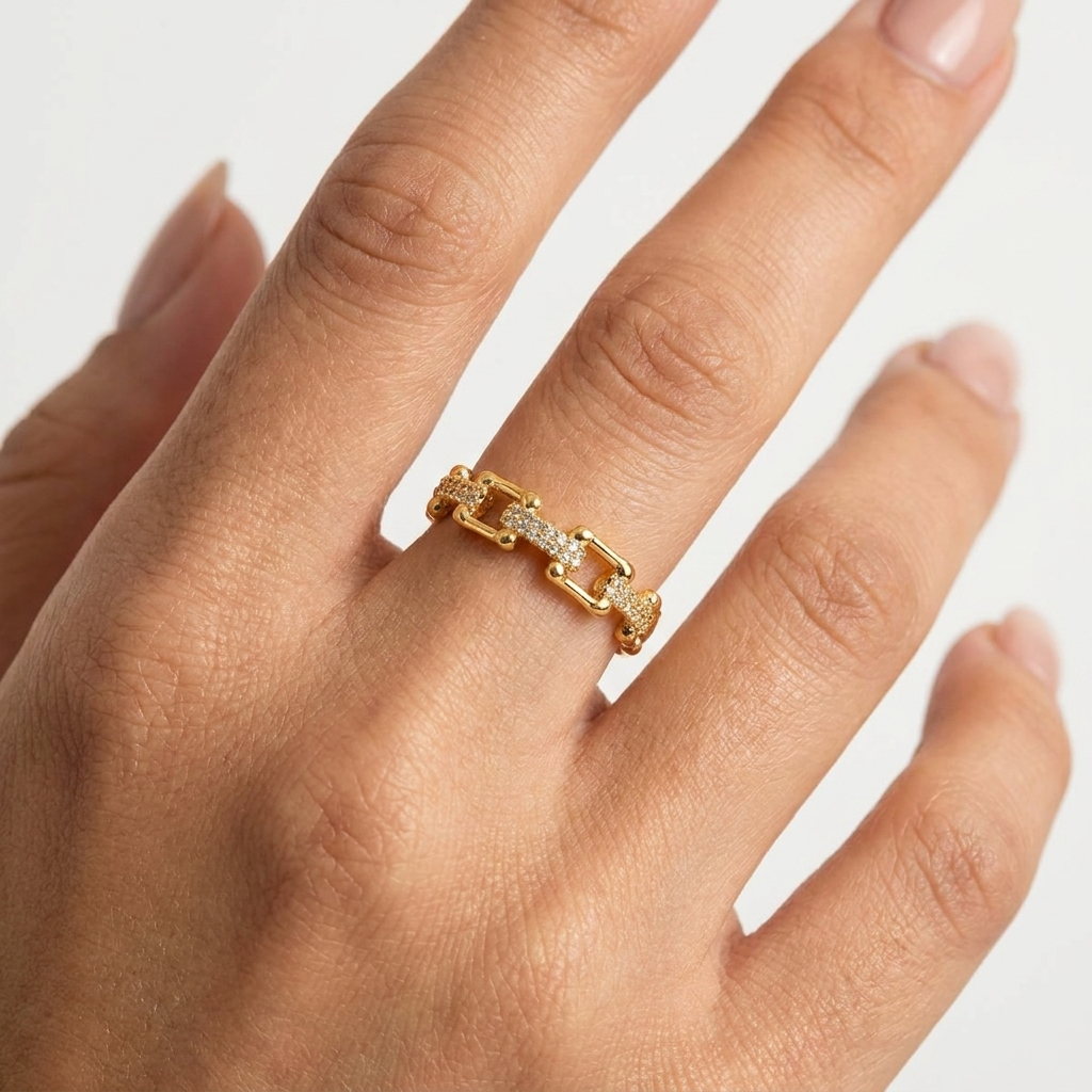 Elara Crystal Ring