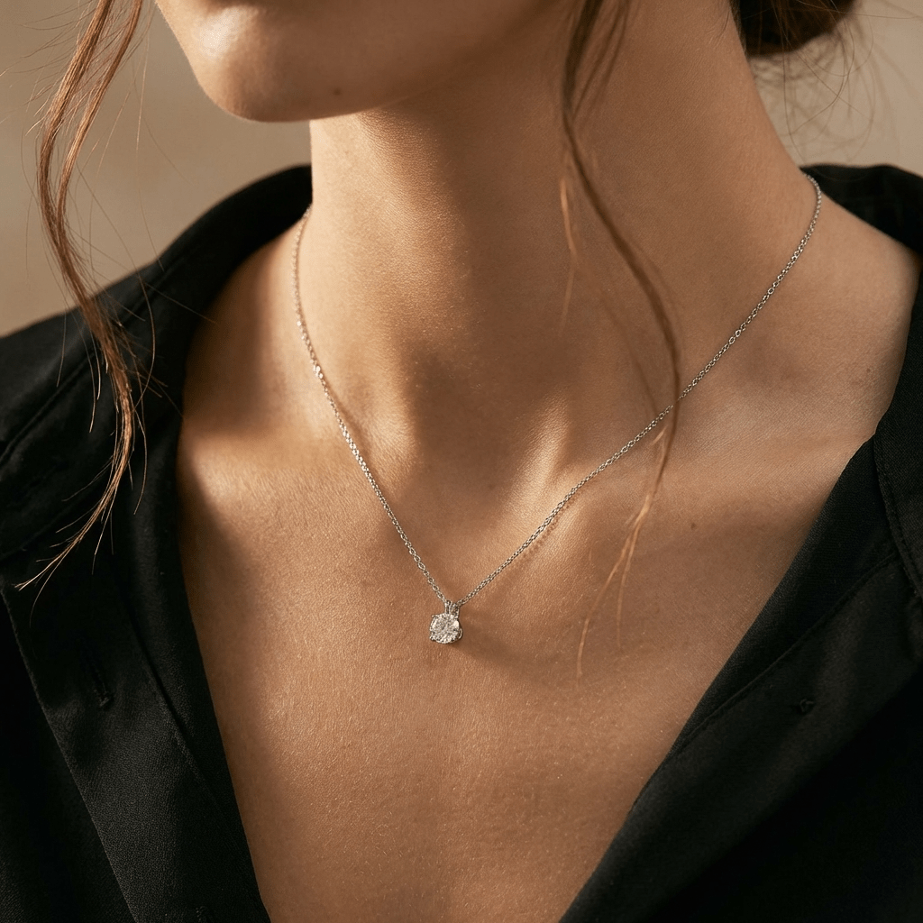 Elara Silver Pendant Necklace