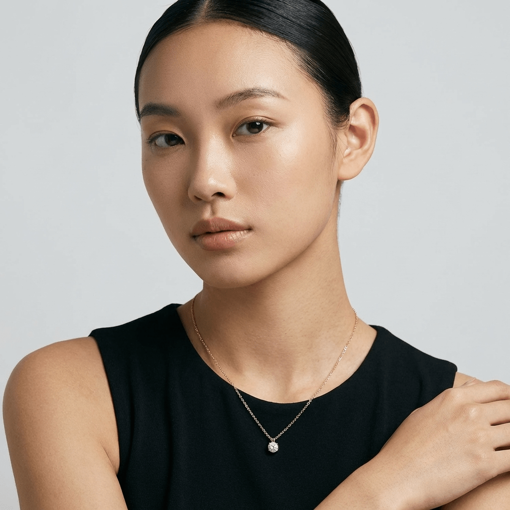 Elara Silver Pendant Necklace