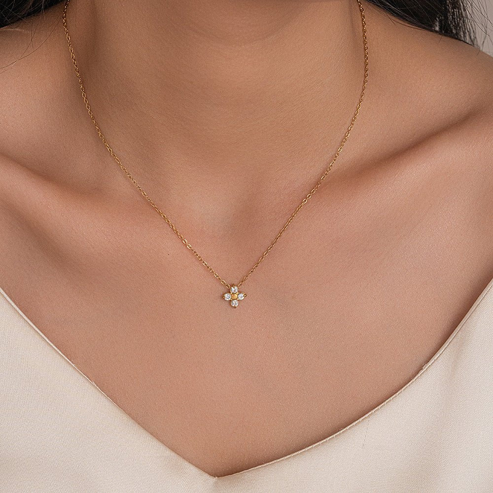 Iris Clover Necklace