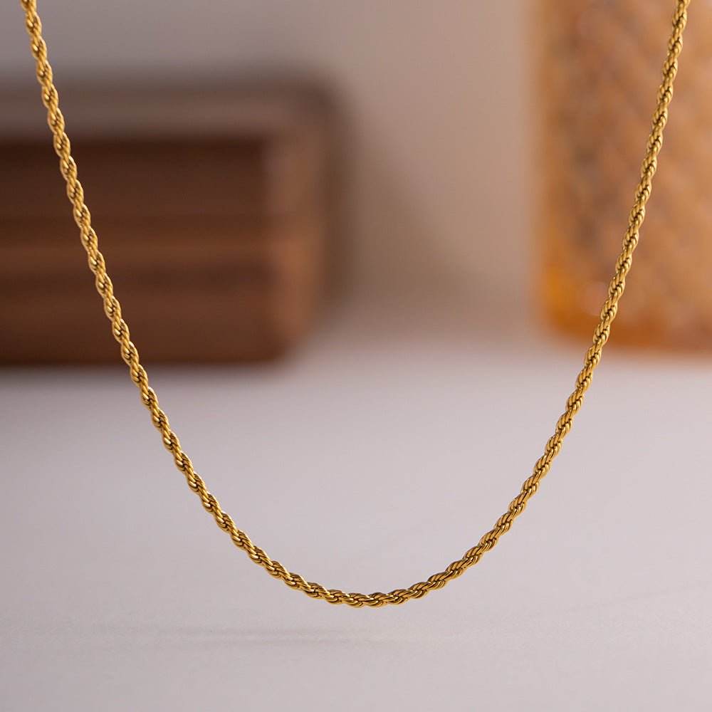 Isla Twist Chain Necklace