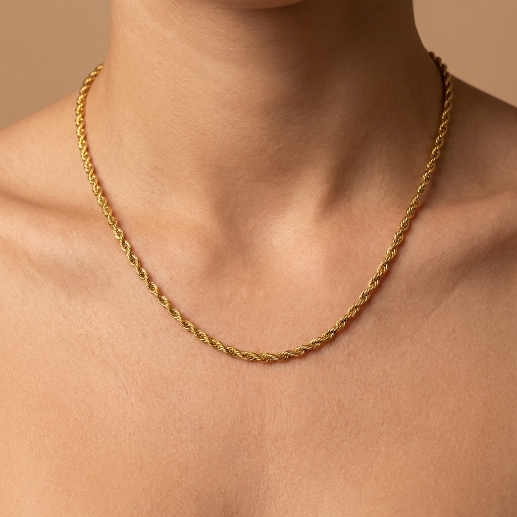 Isla Twist Chain Necklace