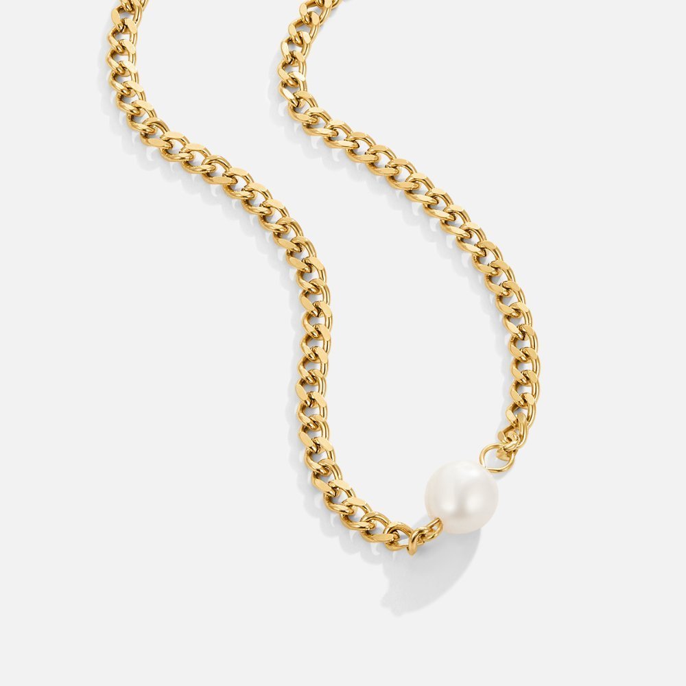 Junia Pearl Necklace