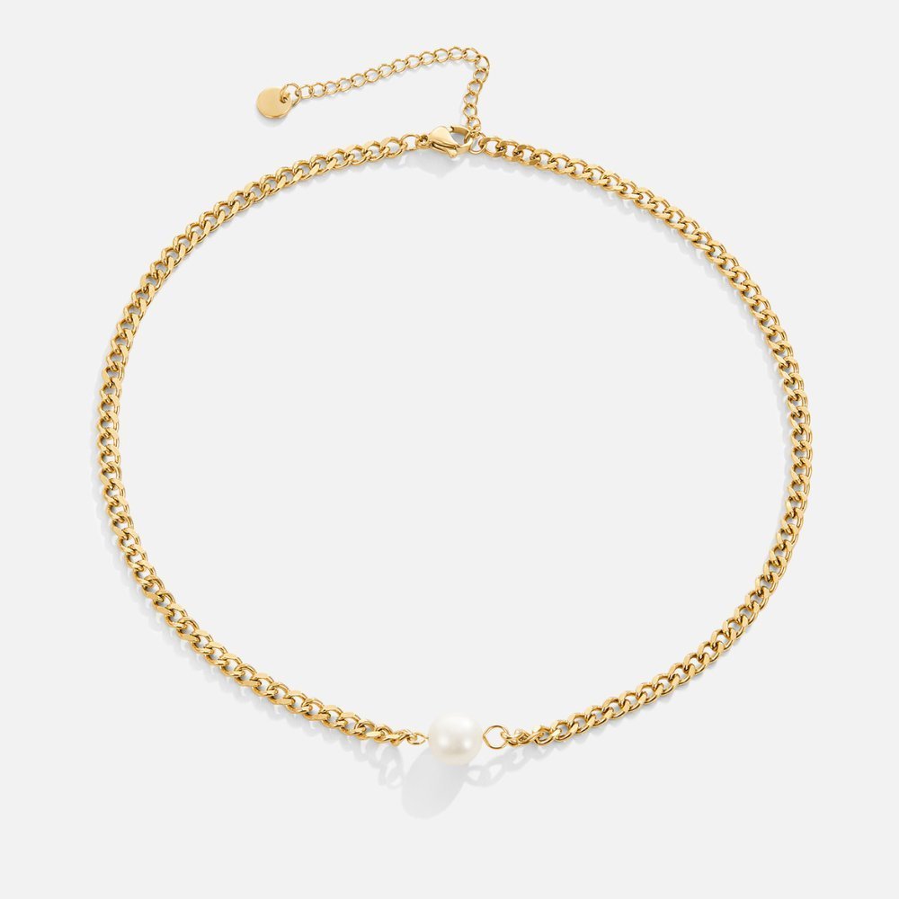 Junia Pearl Necklace