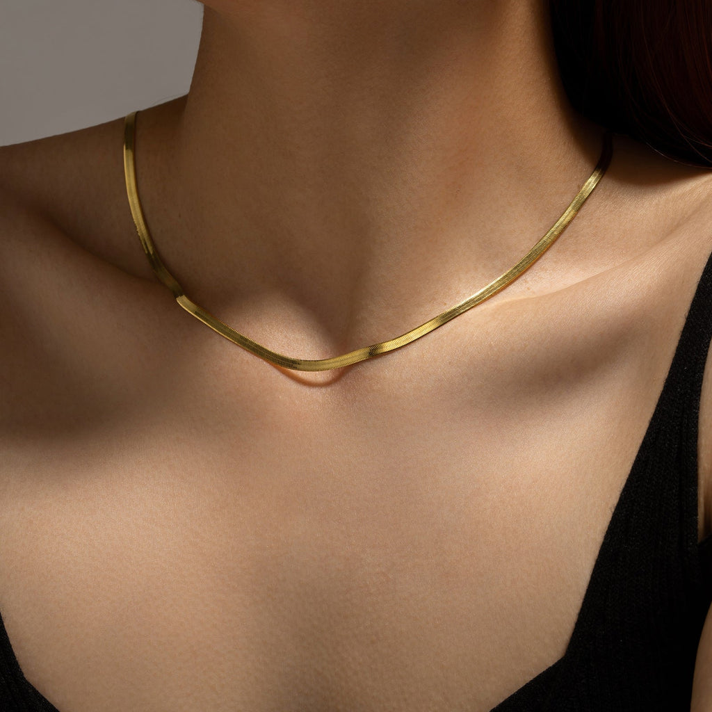 Leila Herringbone Necklace