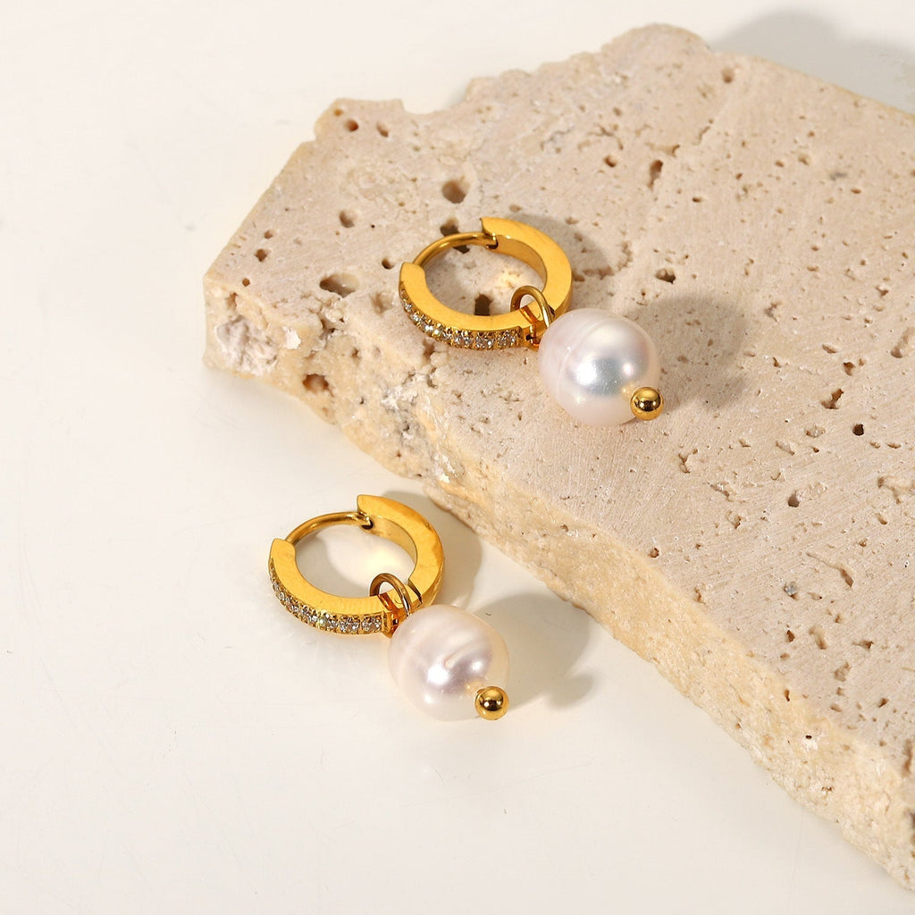 Luna Pearl Earrings