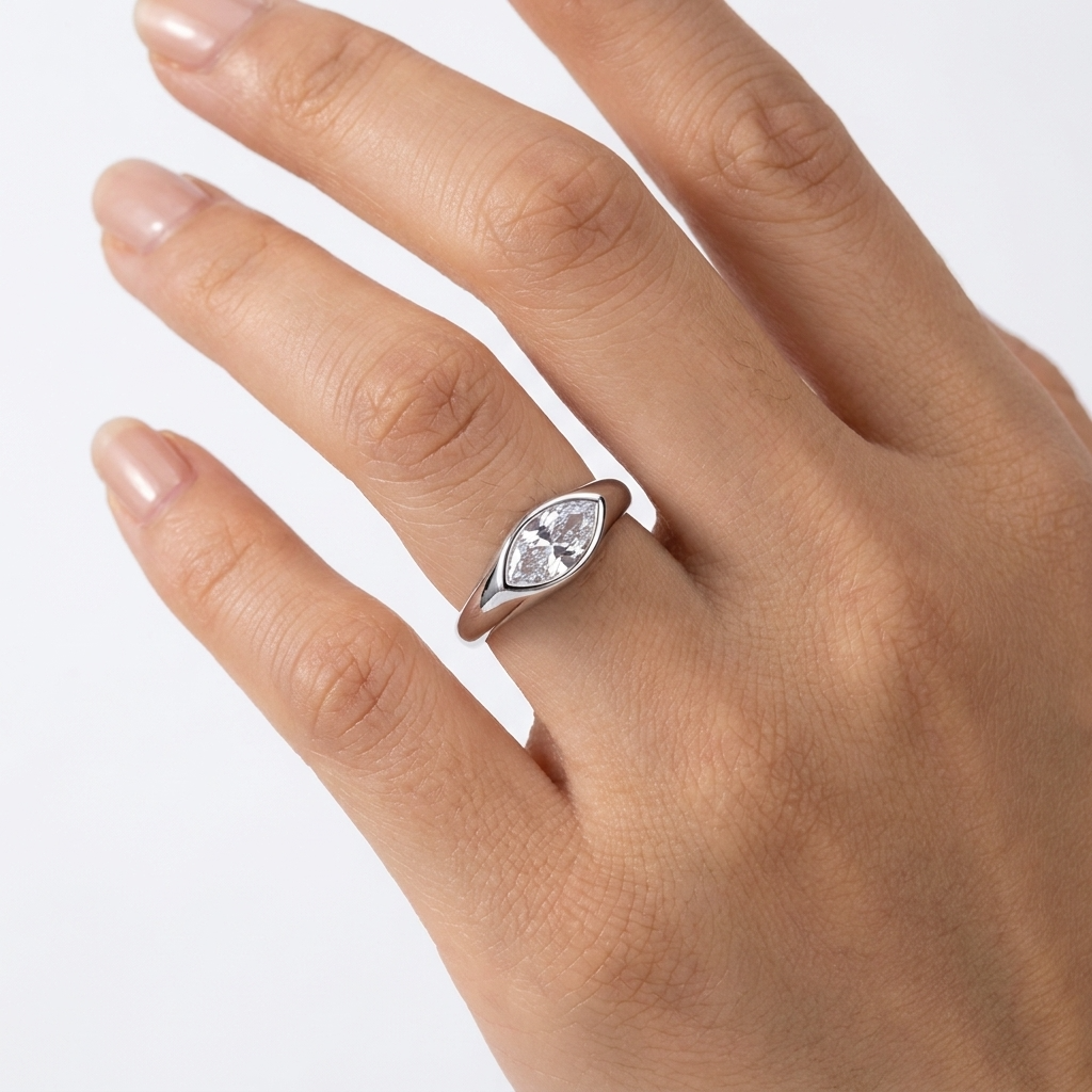 Majestic Contour Silver Ring