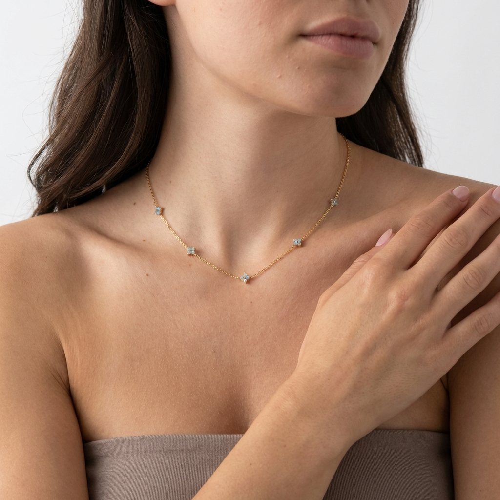 Noa Clover Necklace