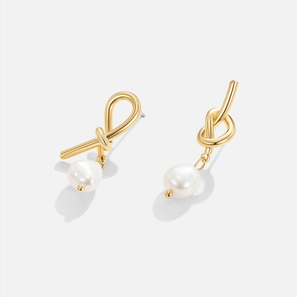 Orla Pearl Earrings