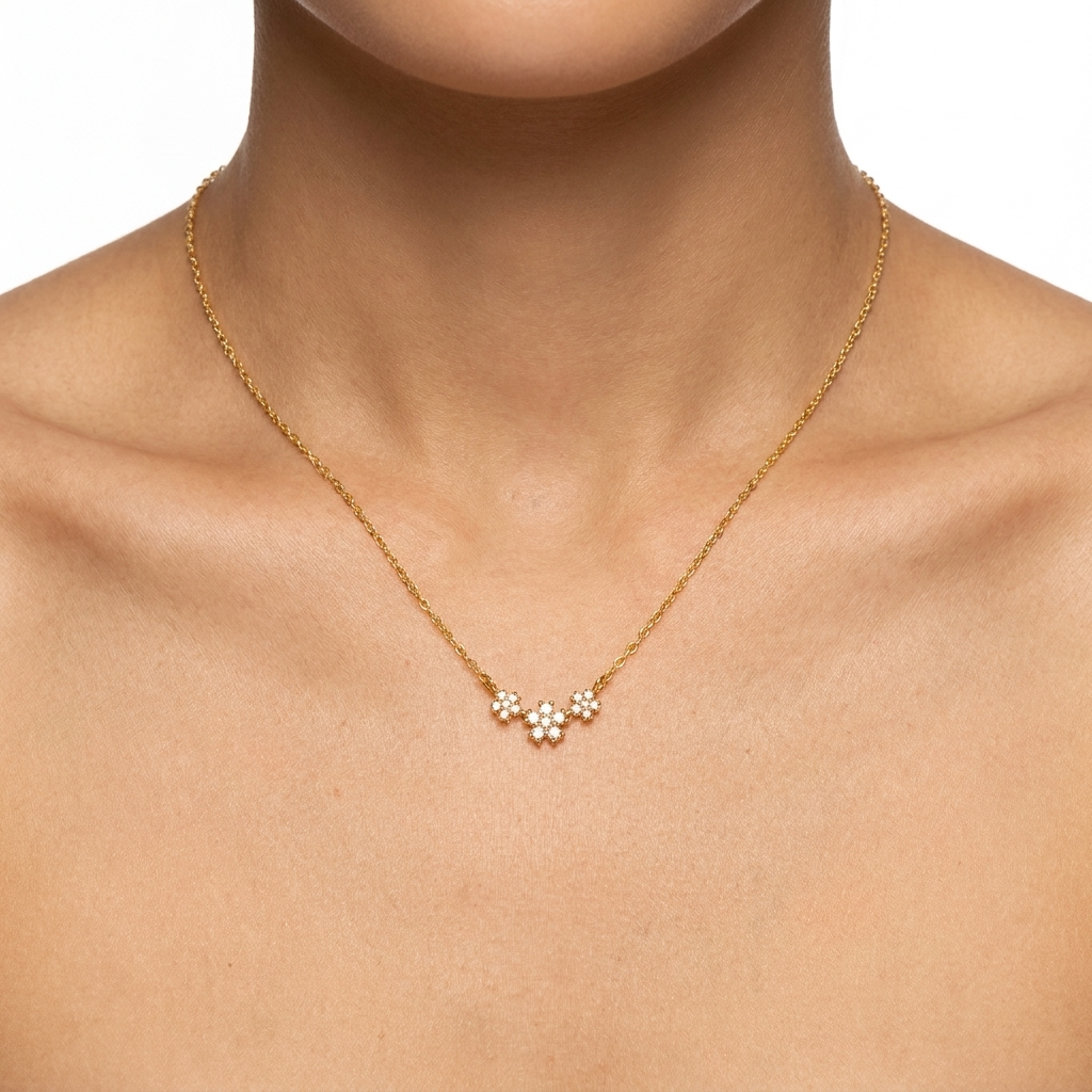 Petite Daisy Trio Necklace