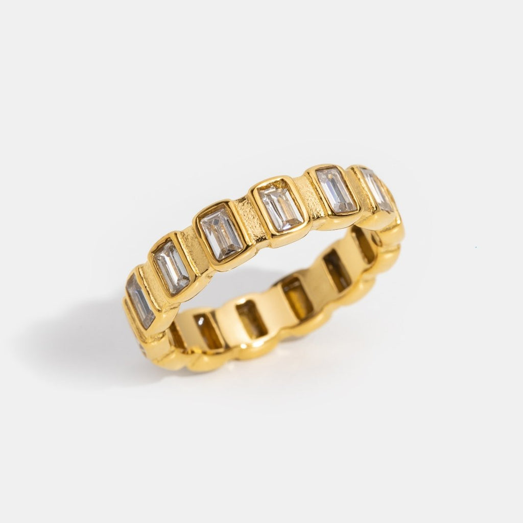 Poppy Crystal Ring