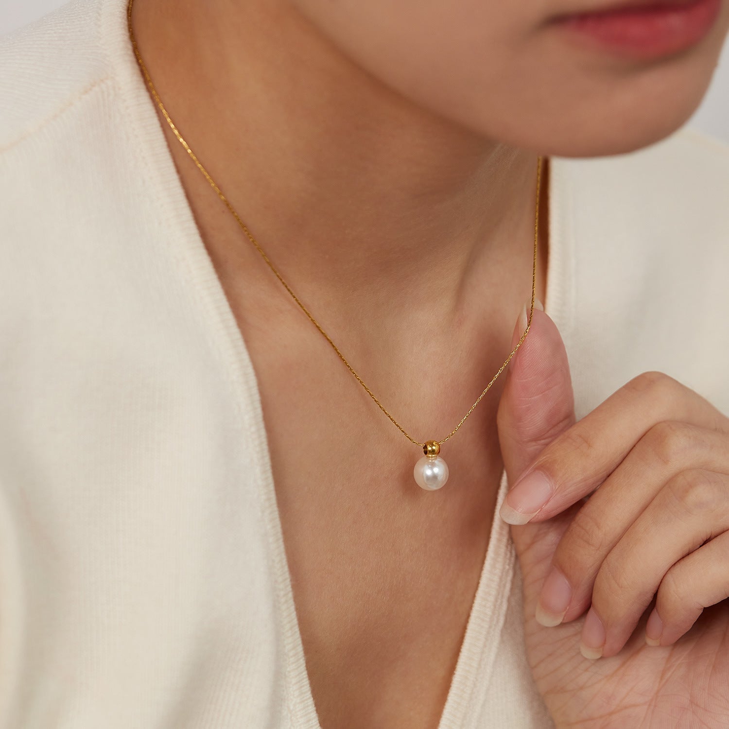 Vera Pearl Drop Necklace