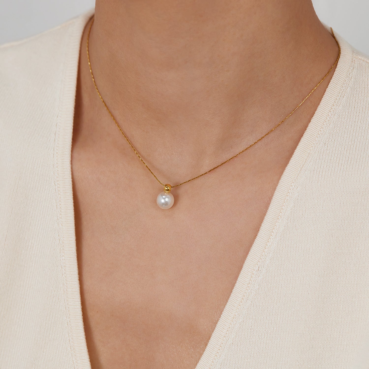 Vera Pearl Drop Necklace