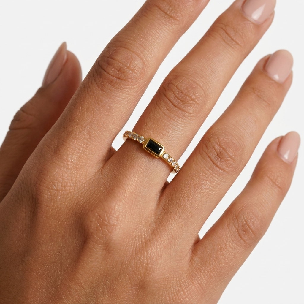 Wren Onyx Ring